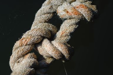 Knot on naval rope